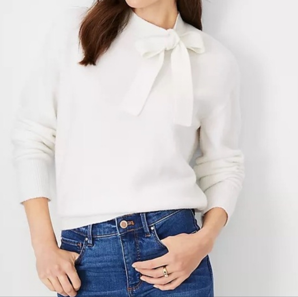 Ann Taylor Elegant Cream Stretchy Sweater With Bow Neck Detail Size Xlp